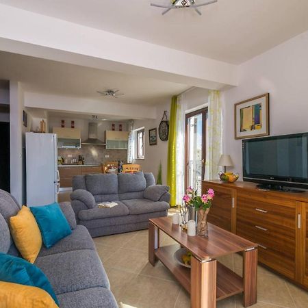 Apartment Carpe Diem Premantura Luaran gambar