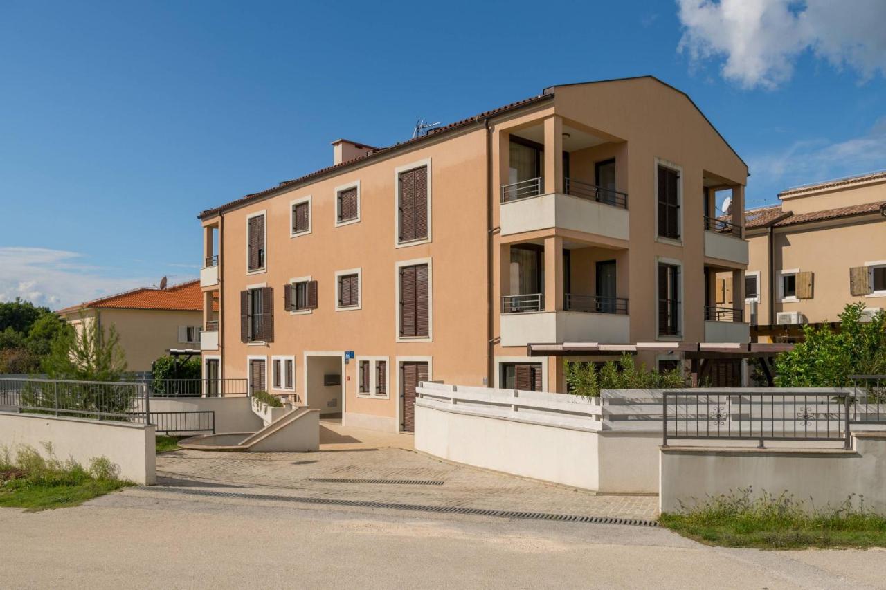 Apartment Carpe Diem Premantura Luaran gambar